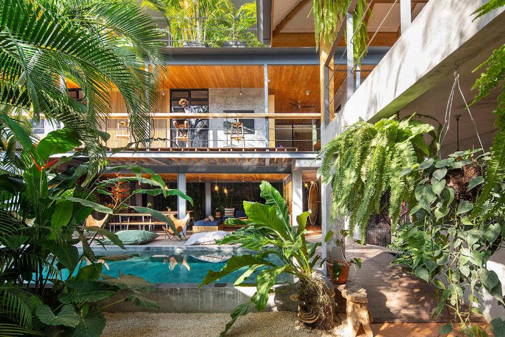 Somos Hostel, a physical Bimba docking location in Santa Teresa